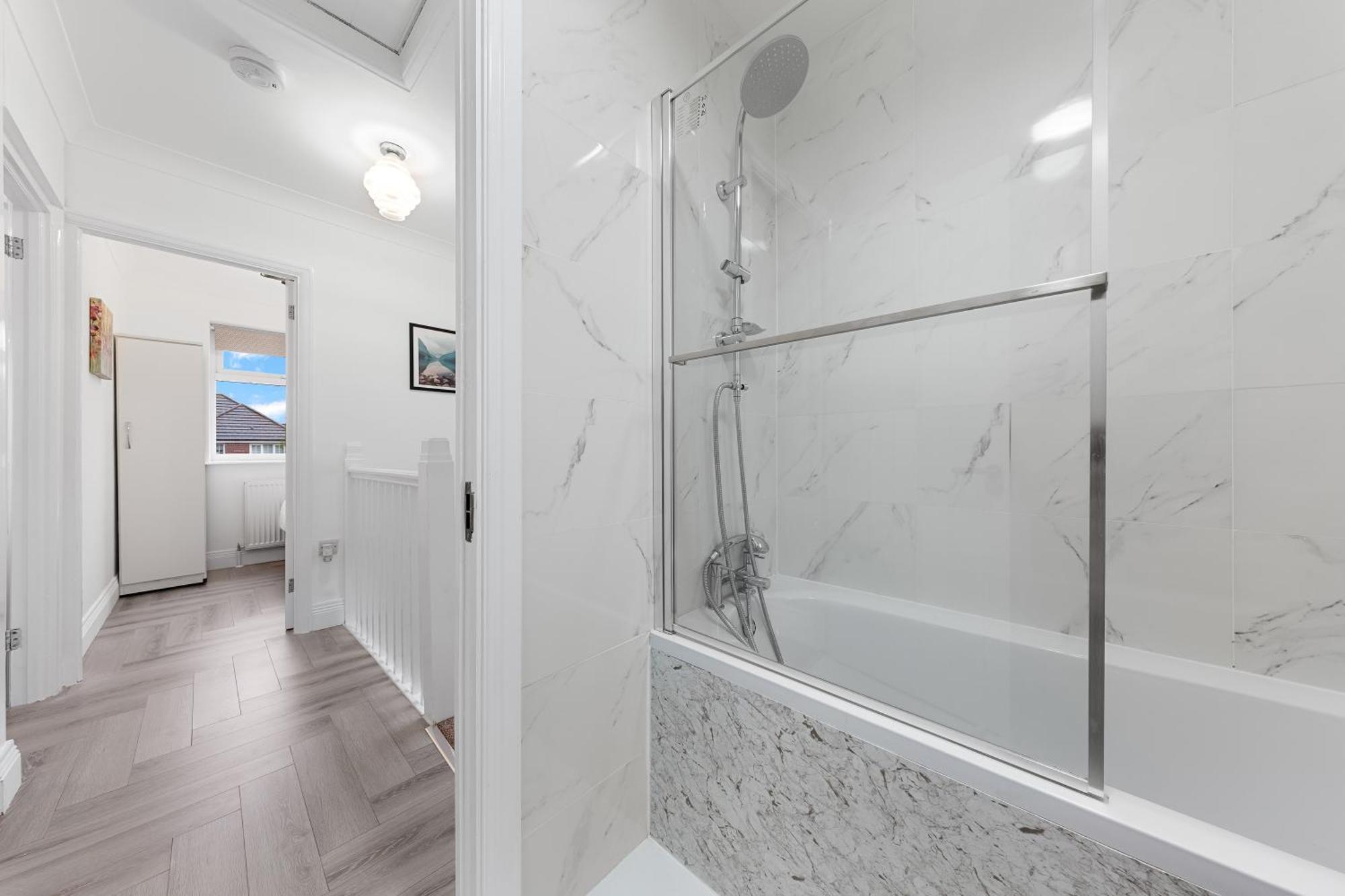 3 Bedroom House Close To Dartford Station Экстерьер фото